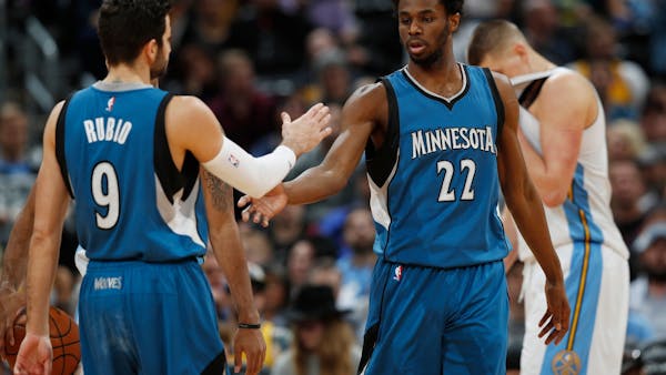 Wiggins goes for 40 again, and Wolves win