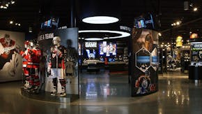 In giant new store in Bloomington, Bauer aims for ultimate hockey experience
