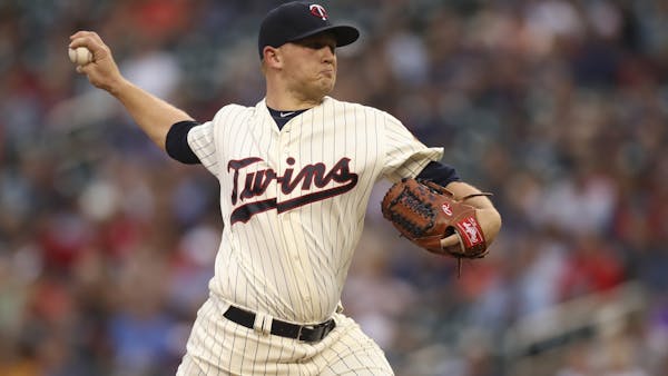Twins lose sixth in a row; Dozier hits his 30th homer