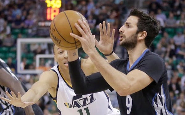 Hayward's 39 points lead Jazz to comeback victory over Wolves