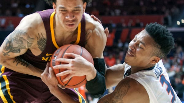 Gophers stop losing skid by defeating Illini