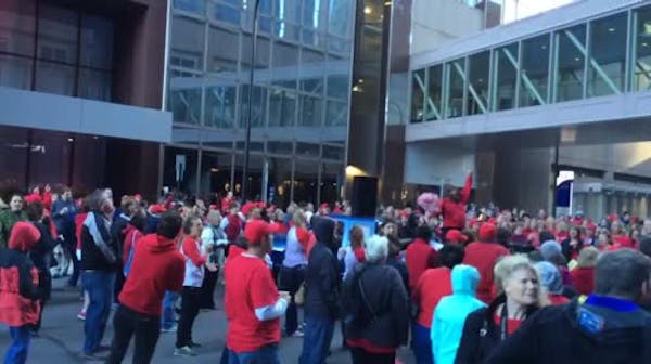 Nurses rally disrupts commuter traffic in downtown Minneapolis Tuesday