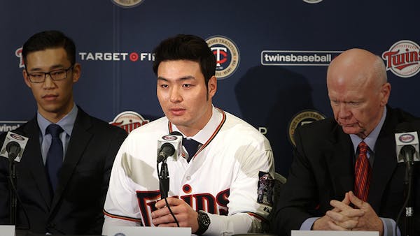 Twins introduce Byung Ho Park