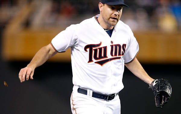 Pelfrey's masterpiece keeps Twins in first place