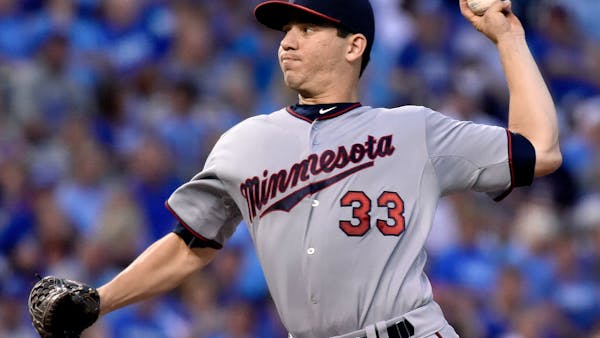 Milone gets rocked in fourth inning, Twins fall 8-2 to White Sox
