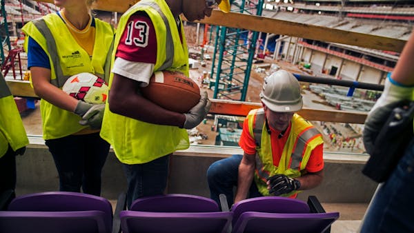 First purple seats go in at new Vikings stadium