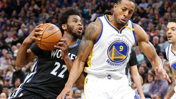 Wolves win over Warriors, 103-102