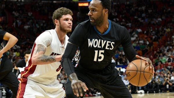 Teamwork is a no-show in Wolves' loss to Miami