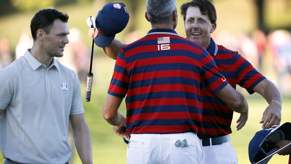 Patrick Reed leads the way as U.S. rallies to extend Ryder Cup lead