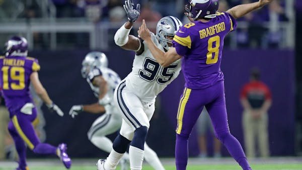 Brian Robison blasts officiating in Vikings loss to Dallas