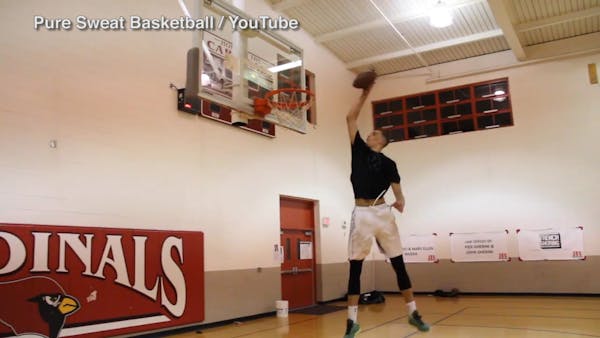 Wolves' LaVine can dunk footballs, too