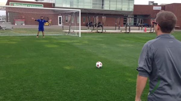 Soccer Horse: Rand takes on United GK Mitch Hildebrandt