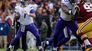Vikings stick with Keenum as starting quarterback vs. Rams