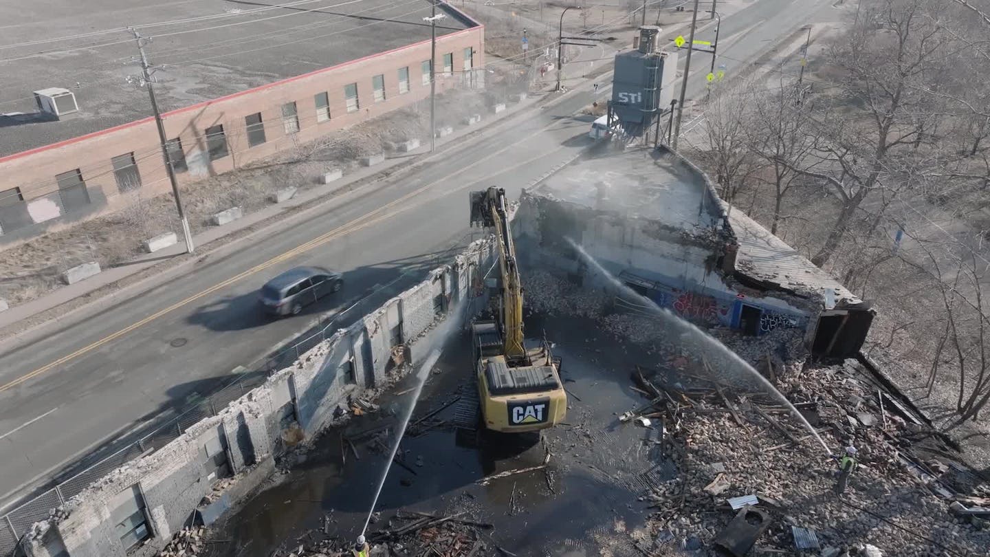 A crew tears down Smith Foundry on March 14, 2025.