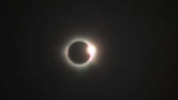 Solar eclipse awes people across North America