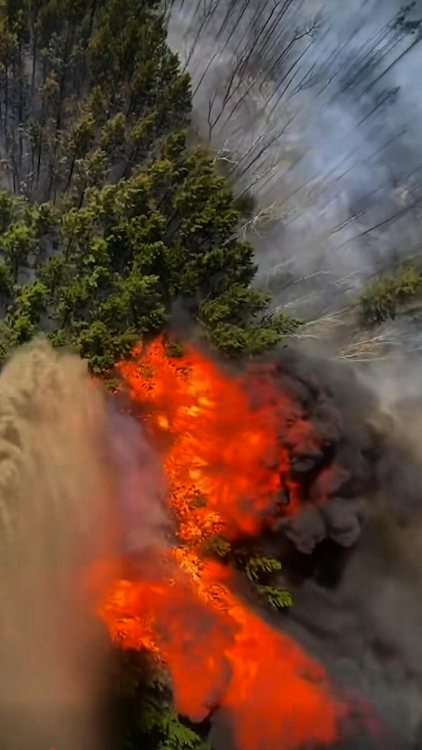 Wildfires north of Duluth, Min., continue to grow Wednesday