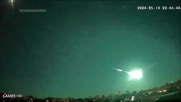 Meteor flies over Spain and Portugal