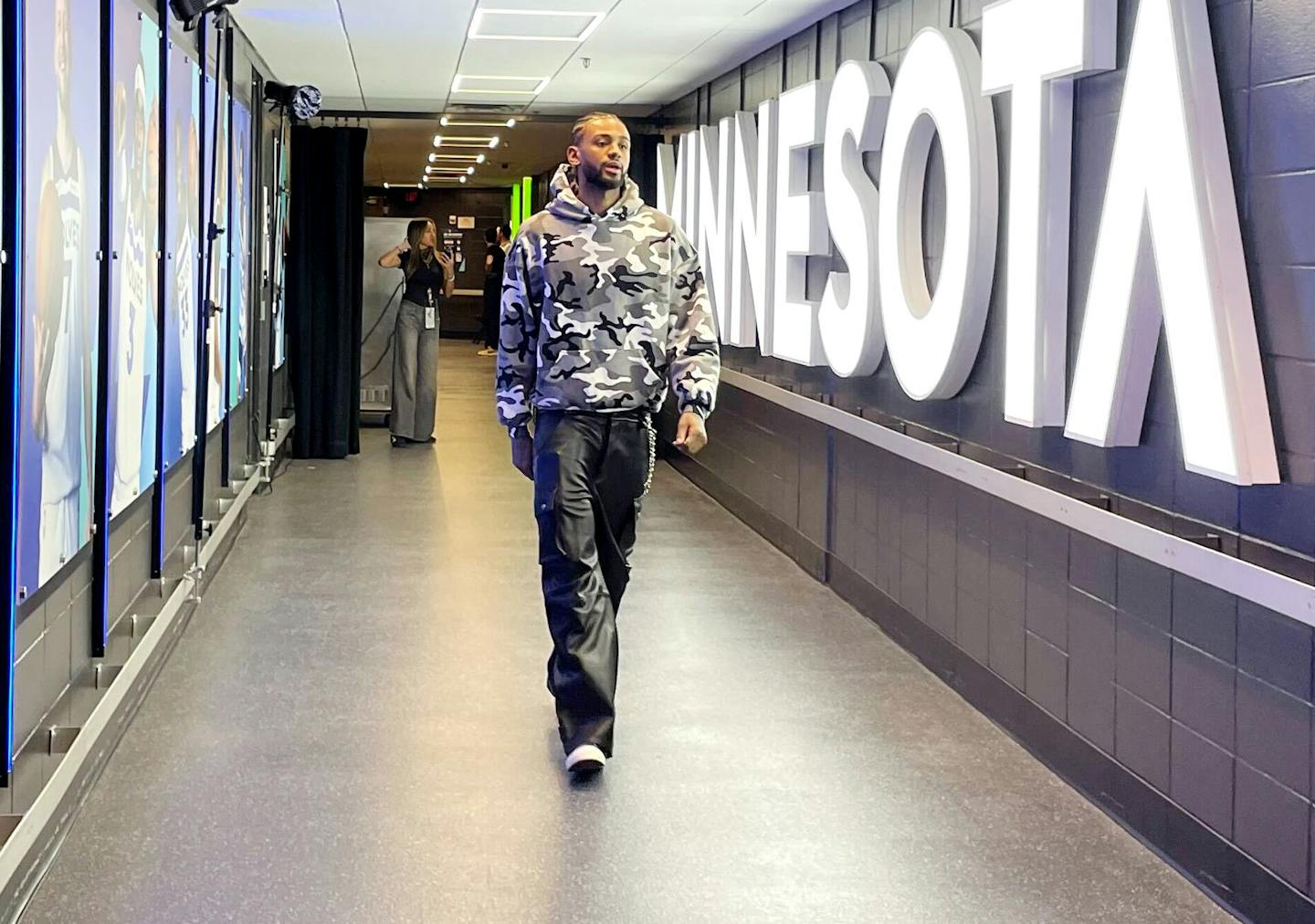 Minnesota Timberwolves arrive to Game 4 in style