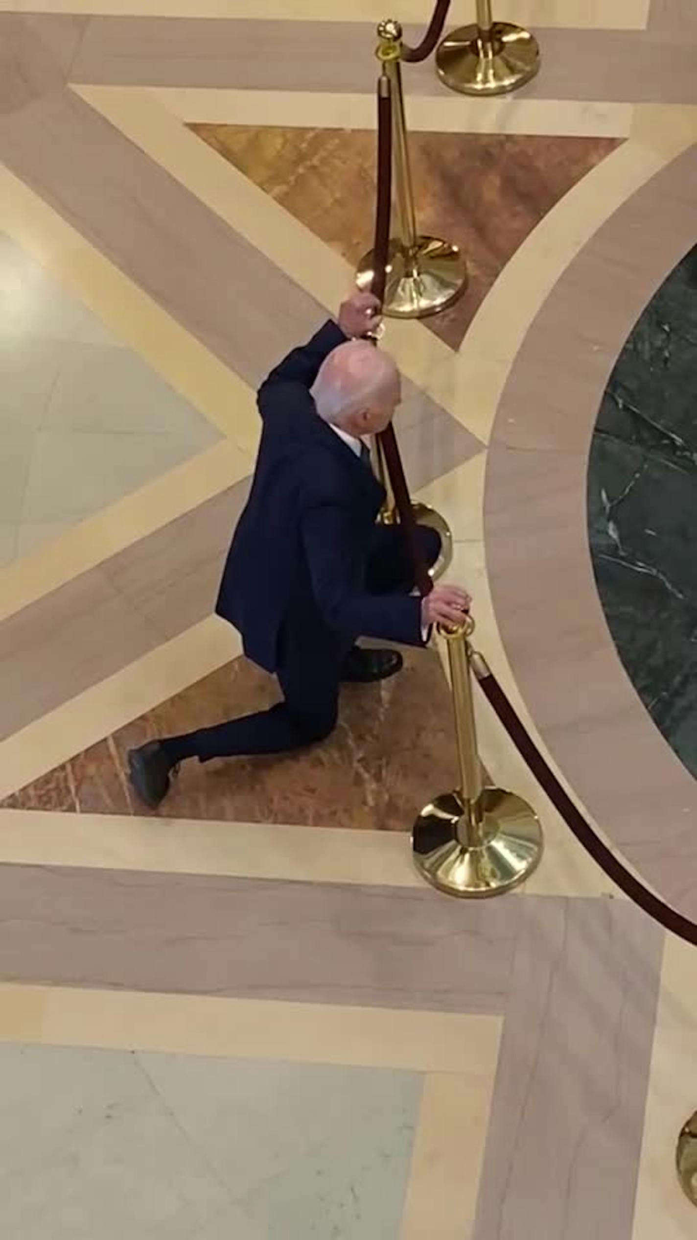 Biden pays respects to Melissa and Mark Hortman at Minnesota Capitol