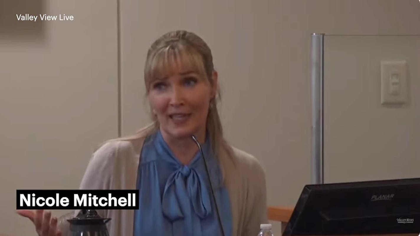 Nicole Mitchell testifies that she could have taken things from her stepmom's house, but didn't