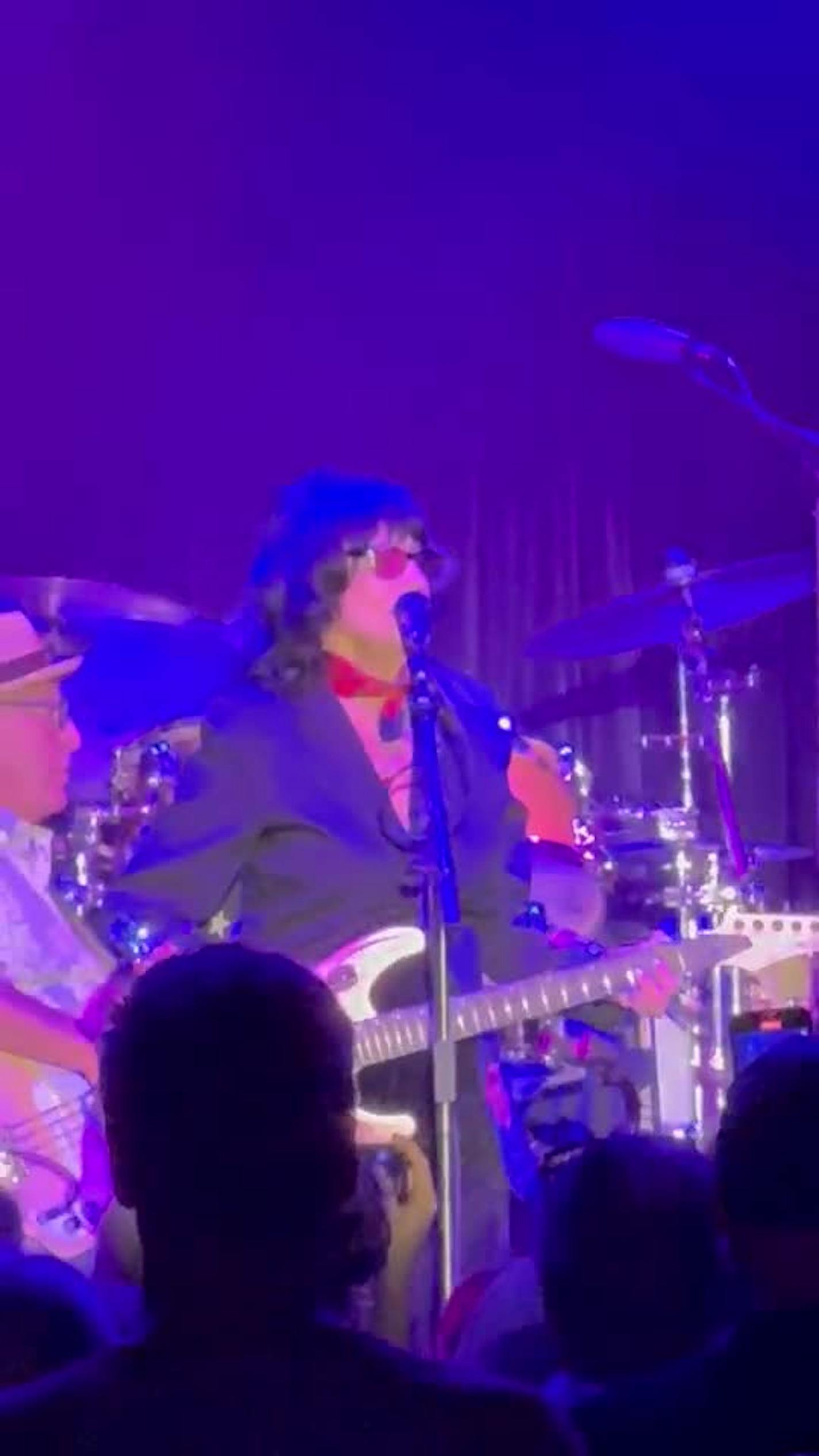 Guest Rosie Flores sings the Blasters’ “Long White Cadillac” with Los Lobos