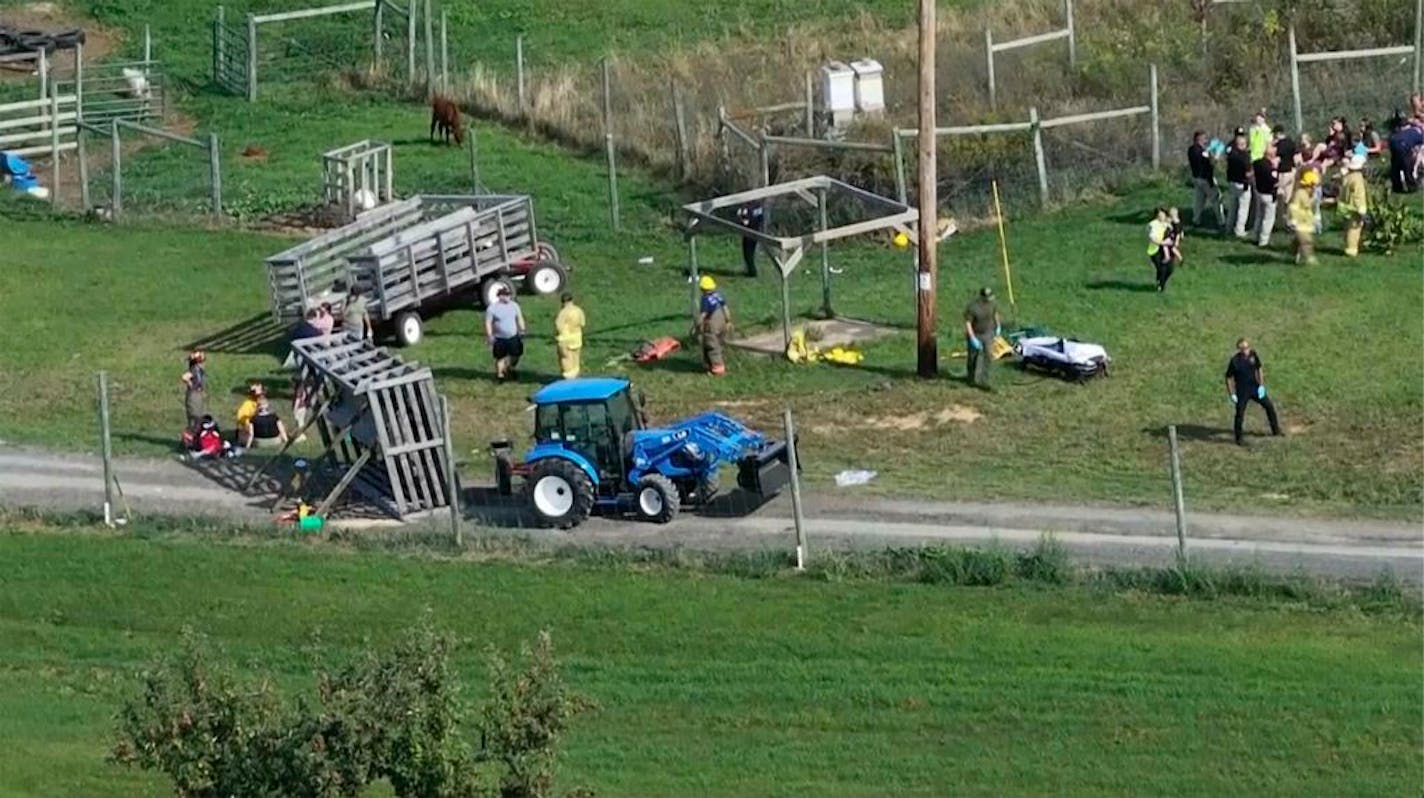 Wagon rolls over at Wisconsin apple orchard, injuring about 25 children and adults