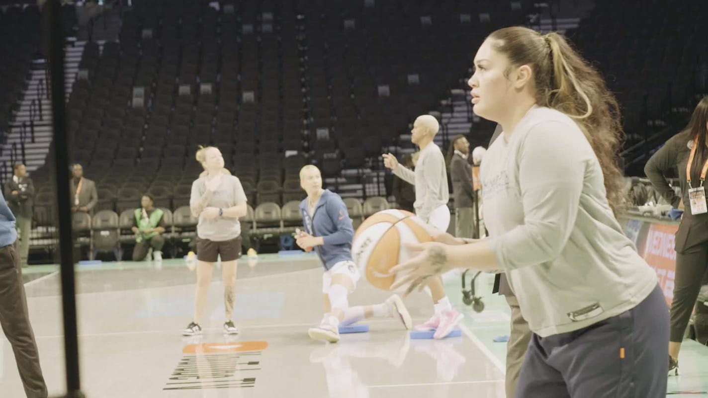 No audio: Lynx bring big energy to pregame prep