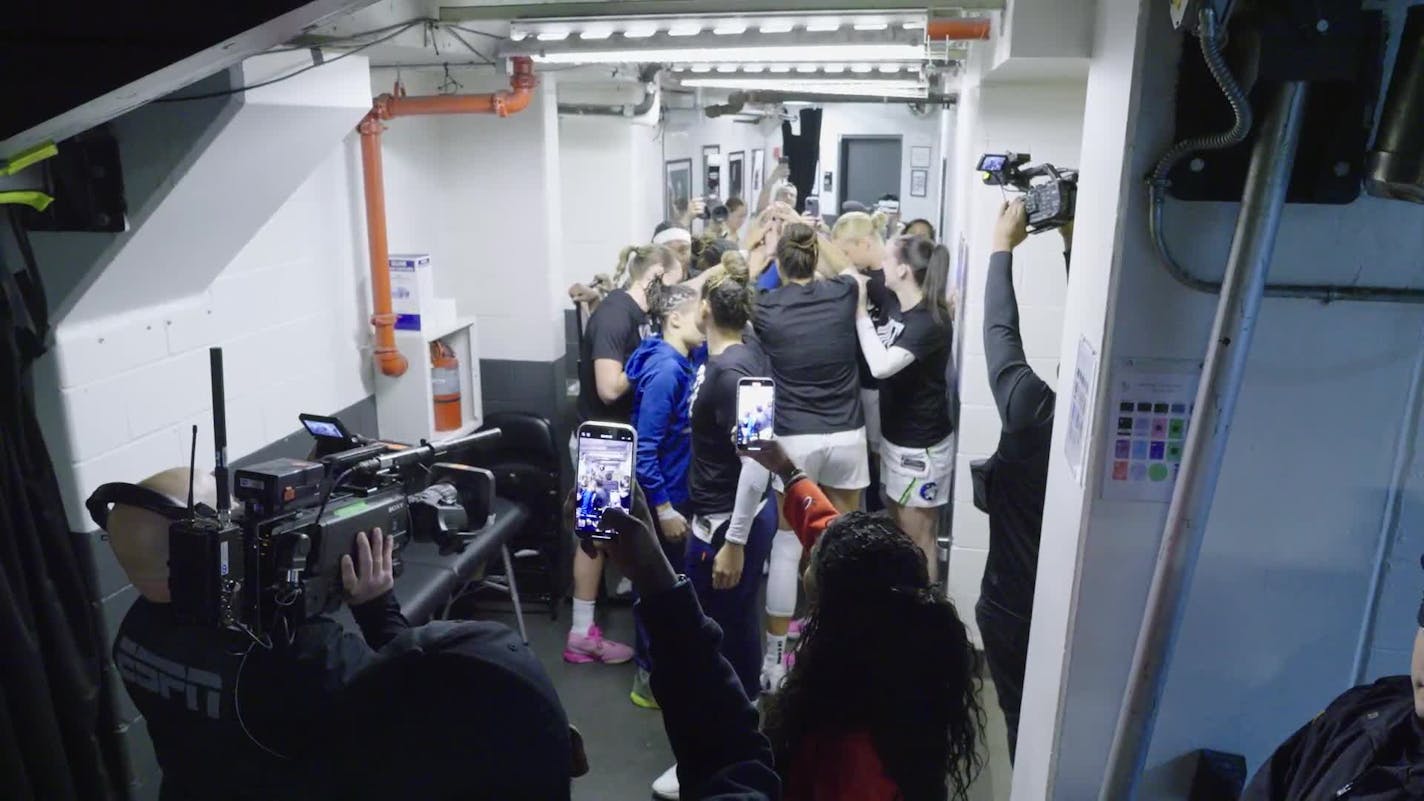 Minnesota Lynx hype up before Game 5 of the WNBA Finals against the New York Liberty