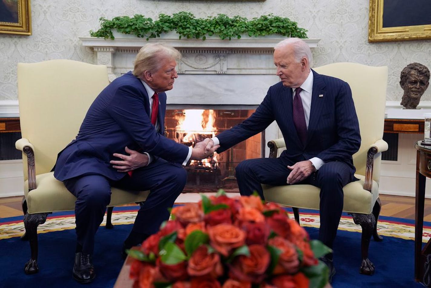 Biden and Trump meet in Oval Office